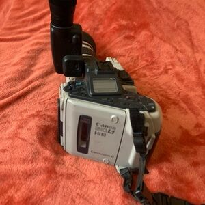 RARE vintage Canon L1A Hi8 8mm camcorder